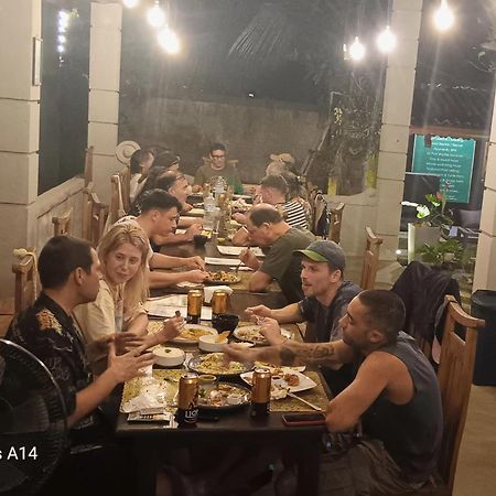 Plantation Surf Inn & Restaurant - Midigama East Esterno foto