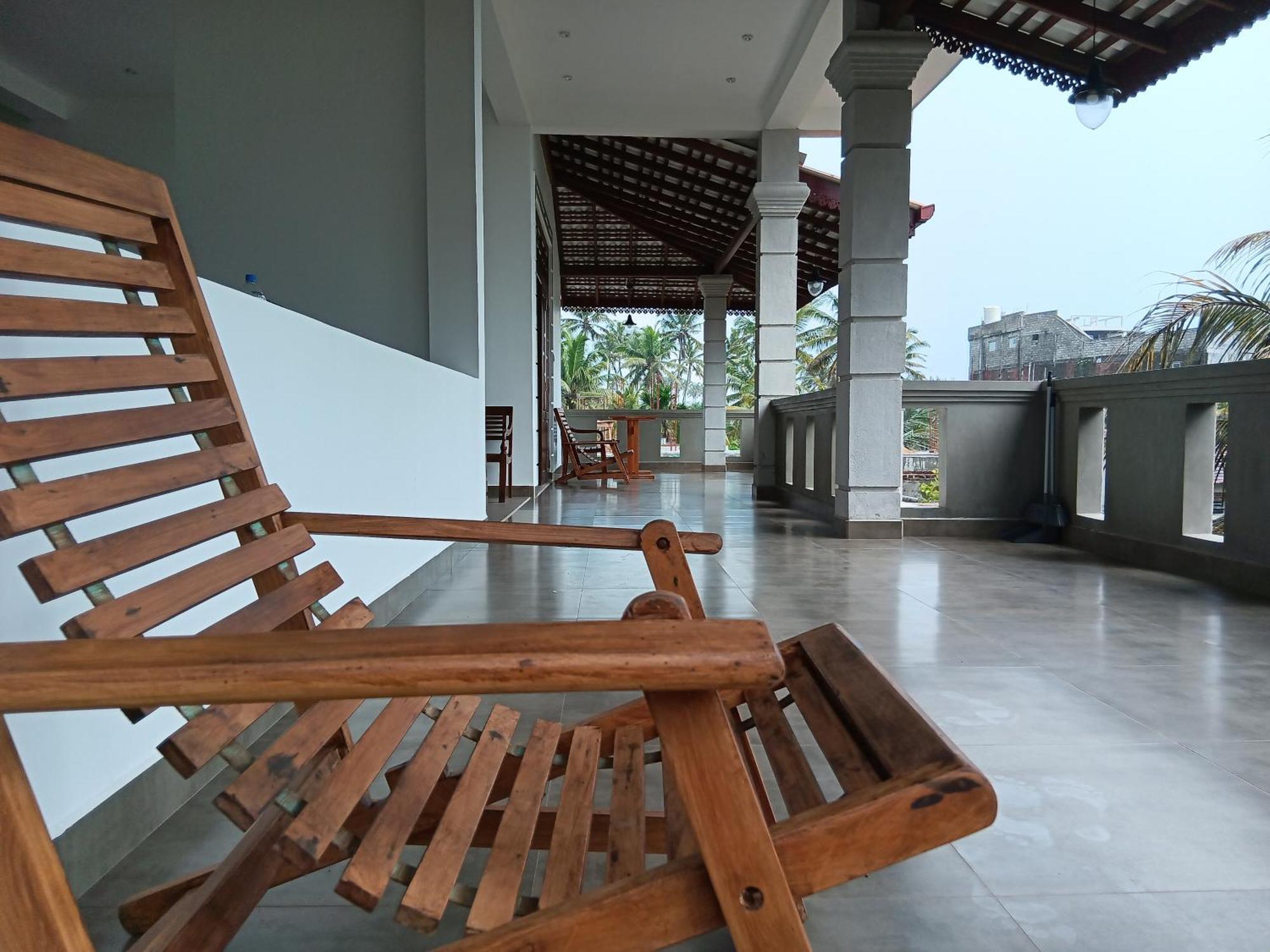 Plantation Surf Inn & Restaurant - Midigama East Camera foto